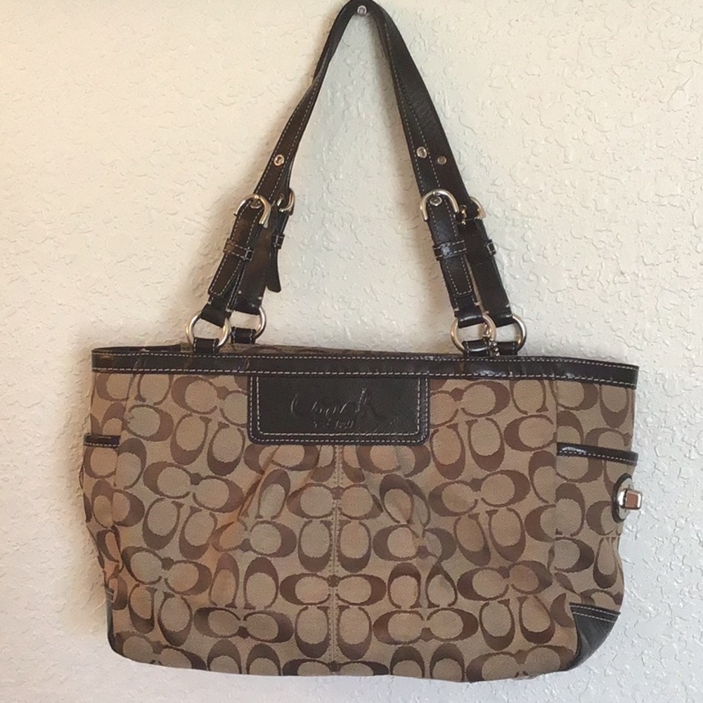 ❗️Final Markdown❗️Authentic Brown Coach Logo Purse
